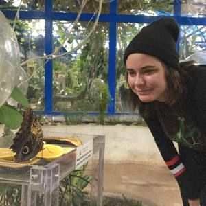 Meet your Posher, Dana